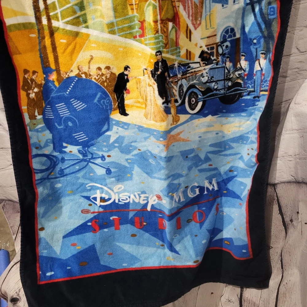 Vintage Disney Beach Towel  MGM STUDIOS